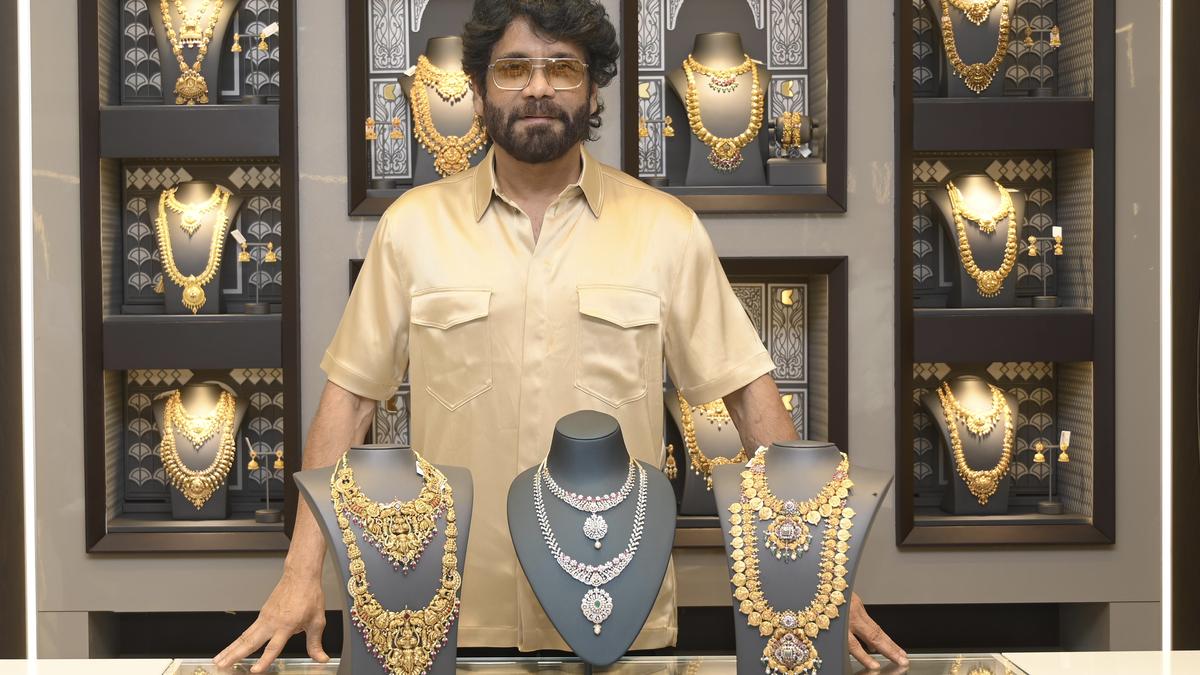 Nagarjuna launches new Kalyan Jewellers showroom in Anantapur